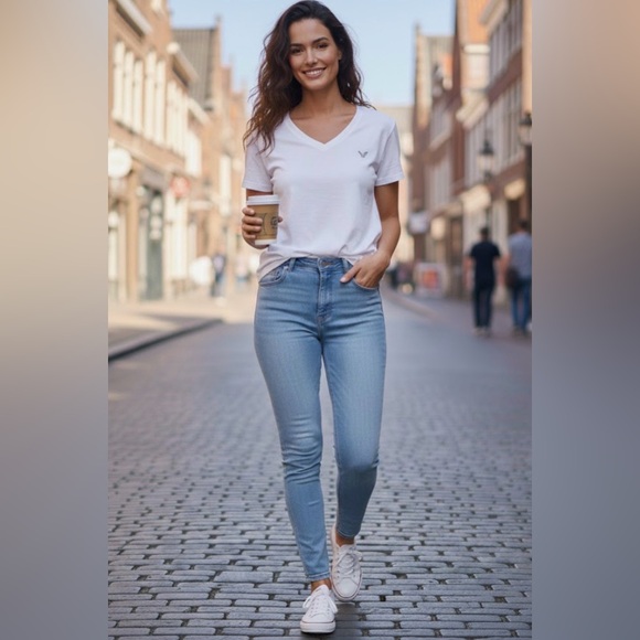 American Eagle Outfitters Tops - American Eagle Outfitters Women's White Tee | Size XS